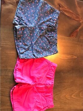 GAP Girls Navy Floral and Hot Pink Cotton Shorts Duo